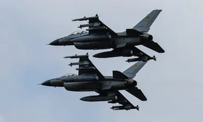 Two F-16s flying