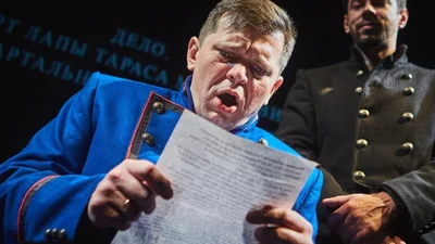 "НГС": в новосибирском театре отменили спектакль про взятку статскому советнику "по рекомендации силовиков"