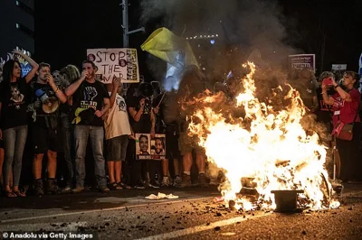 Thousands of Israelis gather around Netanyahu's residence in Jerusalem in protest on Tuesday