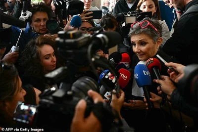 Beatrice Zavarro (R), lawyer of Dominique Pelicot, speaks to the press on Tuesday