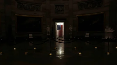 Правительство США приостановило работу