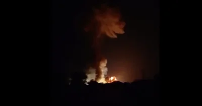 У РФ дрони атакували військовий аеродром "Морозовськ": лунають вибухи та зайнялась пожежа (відео)
