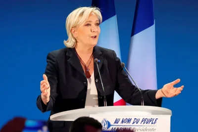 Вибори у Франції: ультраправі здобувають переконливу перемогу