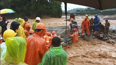 NDRF personnel conduct rescue operation in Wayanad district of Kerala on Tuesday. (PTI Photo)