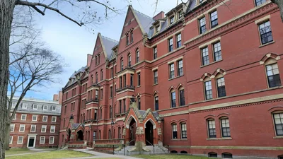 WSJ: Белый дом запросил у Гарварда данные о зарубежных пожертвованиях за 10 лет