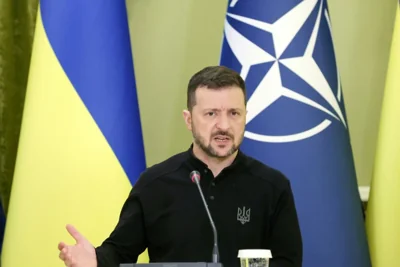 Zelenskyy moves to court European leaders in drive for military aid