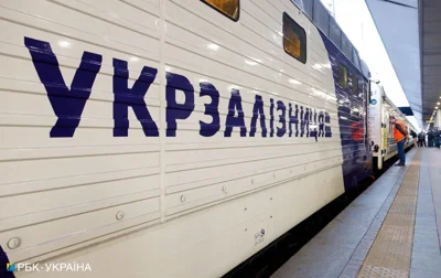 РФ вдарила по залізниці у Полтавській області, деякі поїзди йдуть з затримками