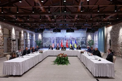 Ukraine and Russia Begin Biggest Wartime Exchange of Prisoners