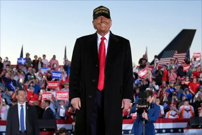  Republican presidential nominee former President Donald Trump smiles at a campaign rally at Kinston Regional Jetport, in Kinston, N.C., Nov. 3. AP-Yonhap