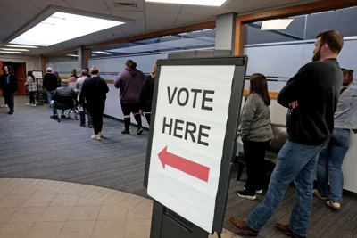 Early voting in Michigam