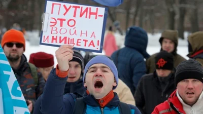 В России растут цены на товары и услуги и повышаются налоги