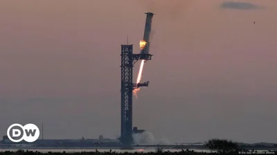 SpaceX 'catches' megarocket booster with metal arms