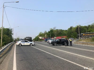 Вертолёты и взрывы замечены у бухты Десантной во Владивостоке