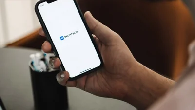 Москвичку задержали за «пропаганду ЛГБТ»* из-за видео во «ВКонтакте» 14-летней давности