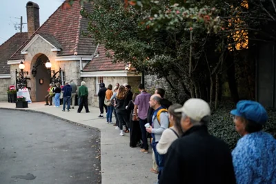 People line up to vote at Park Tavern in Atlanta, Georgia