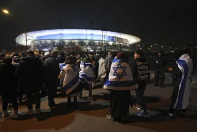 Brief altercation between fans mars France-Israel soccer match despite heavy security