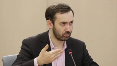 Против бывшего депутата Госдумы Ильи Пономарева возбудили уголовное дело о насильственном захвате власти и организации террористического сообщества, отчитались в ФСБ