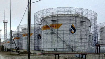 В Краснодарском крае после атаки дронов произошёл пожар на НПЗ