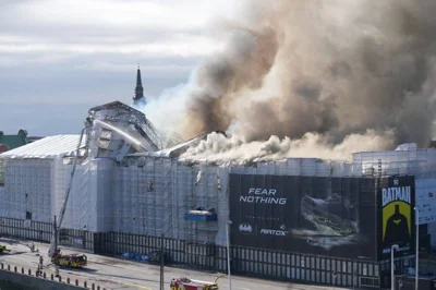 DANISH DISASTER Plumes of smoke rise from the burning Boersen building in Denmark’s capital Copenhagen on Tuesday, April 16, 2024. RITZAU SCANPIX PHOTO VIA AFP