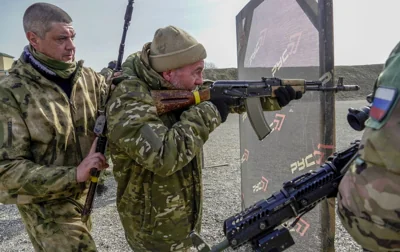 У Росії масово відкривають кримінальні справи, окупанти тікають з армії за хабарі, - ГУР