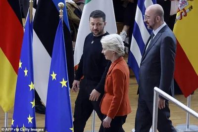 Zelensky arrives with European Council President Charles Michel and President of the European Commission Ursula von der Leyen at the summit