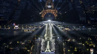 🎪 Как российское телевидение освещало открытие Олимпиады-2024, которую оно бойкотирует