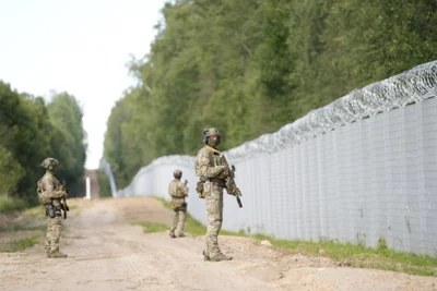 Латвия фиксирует увеличение числа попыток прорыва своей границы с Беларусью мигрантами