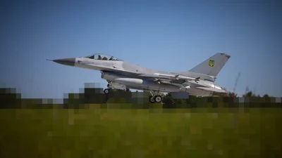 Один из самолетов F-16, которые передали Украине