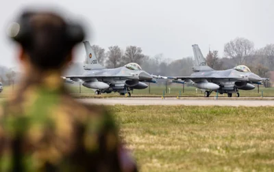 Демократи закликали Пентагон навчити більше українських пілотів на F-16,
