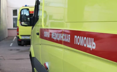 В Курской области при сбросе дроном взрывчатки на машину пострадали двое
