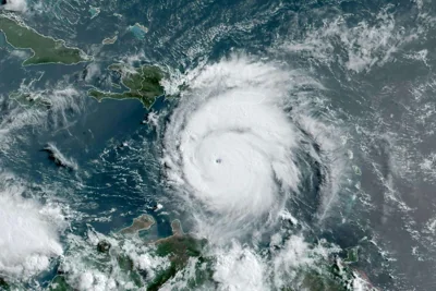 Category 5 Hurricane Beryl kills 5, hurtles toward  Jamaica