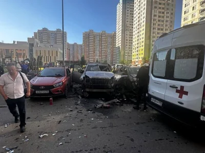 В Москве взорвали машину руководителя военного радиоцентра спутниковой связи, ему оторвало ноги