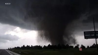 Violent tornado tears through Oklahoma town, damaging 40 homes but ...