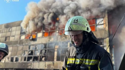 Российские войска нанесли массированный удар ракетами и дронами по Киеву. Два человека погибли, 16 пострадали
