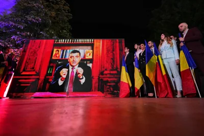 Hard-right leader to face runoff after winning first round of Romania’s presidential election rerun
