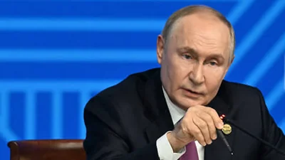 Путин запретил усыновлять детей гражданам стран, где разрешена смена пола