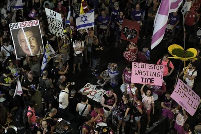 Protests against Israeli PM Benjamin Netanyahu's government and calls for the release of hostages held in the Gaza Strip.