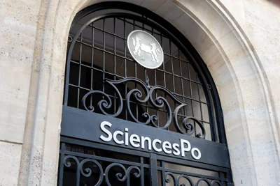  Парижская полиция выгнала пропалестинских студентов из здания SciencePo 