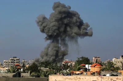 OVERWHELMING FUMES Smoke billows following the Israeli bombardment in Nuseirat in the central Gaza Strip on Aug. 11, 2024. AFP Photo