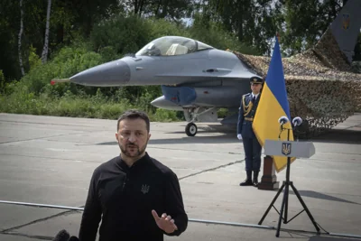 Zelensky says Ukraine has received first F-16 jets