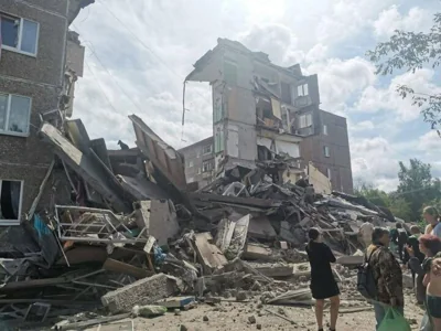 В России после взрыва обрушился целый подъезд многоэтажки