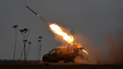 Верховная рада продлила военное положение еще на три месяца. Значит ли это, что скорого мира и выборов в Украине не ждут?