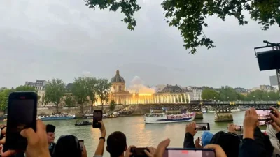 В Париже эффектно открыли Олимпиаду