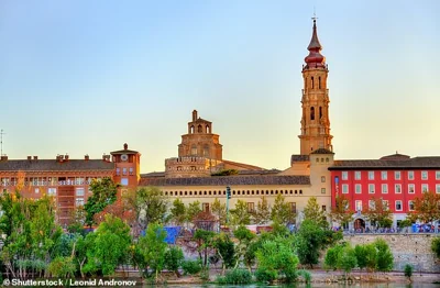 The blaze broke out around 5am this morning at the residence in Villafranca de Ebro near the northern city of Zaragoza