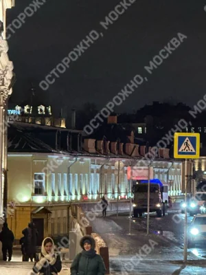 В бар в центре Москвы, где проходит вечеринка по случаю дня рождения moloko plus, ворвались силовики