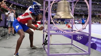 Olympic bell rung by champions will be placed in the Notre-Dame Cathedral