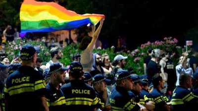Второй «российский закон» в Грузии: парламент в первом чтении запретил «пропаганду ЛГБТ»