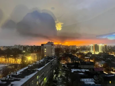 Двое пожарных погибли при тушении пожара на промышленном предприятии в Энгельсе, вспыхнувшем из-за атаки беспилотника