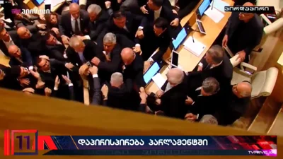 Депутаты подрались в парламенте Грузии из-за закона об «иноагентах»