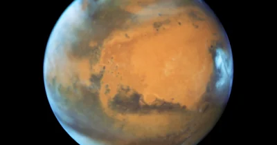 Study raises hope of finding life on Mars after indication of water, scientists say